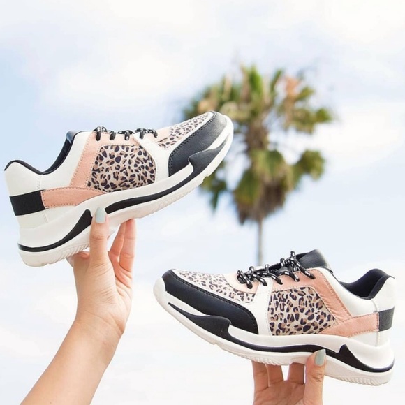 Shoes - ✅Reposhing New Leopard trim lace up Sneakers